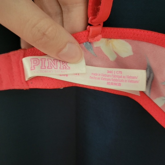 34C VS PINK wear everywhere T-shirt bra - Picture 2 of 3